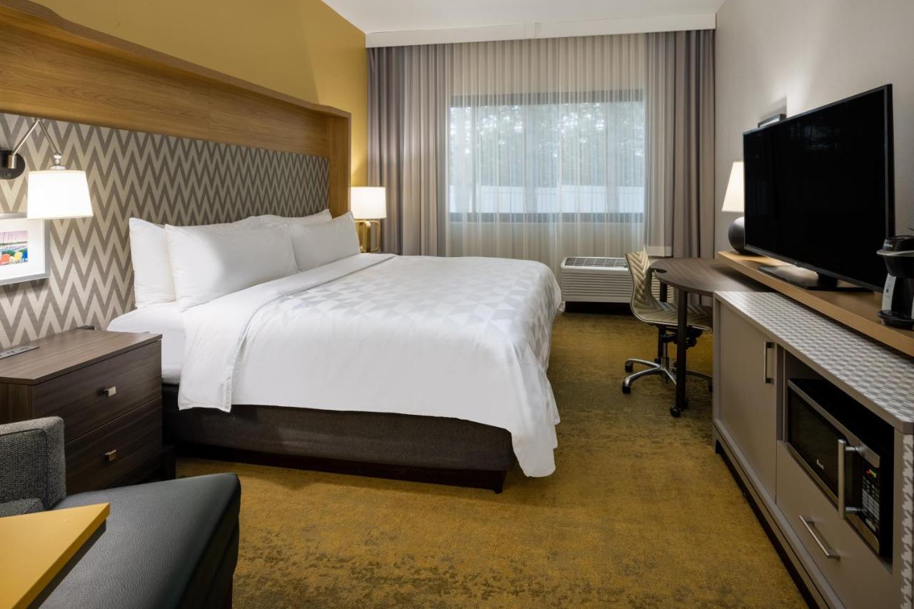 Holiday Inn - Long Island - Islip Arpt East By Ihg Holtsville Екстериор снимка