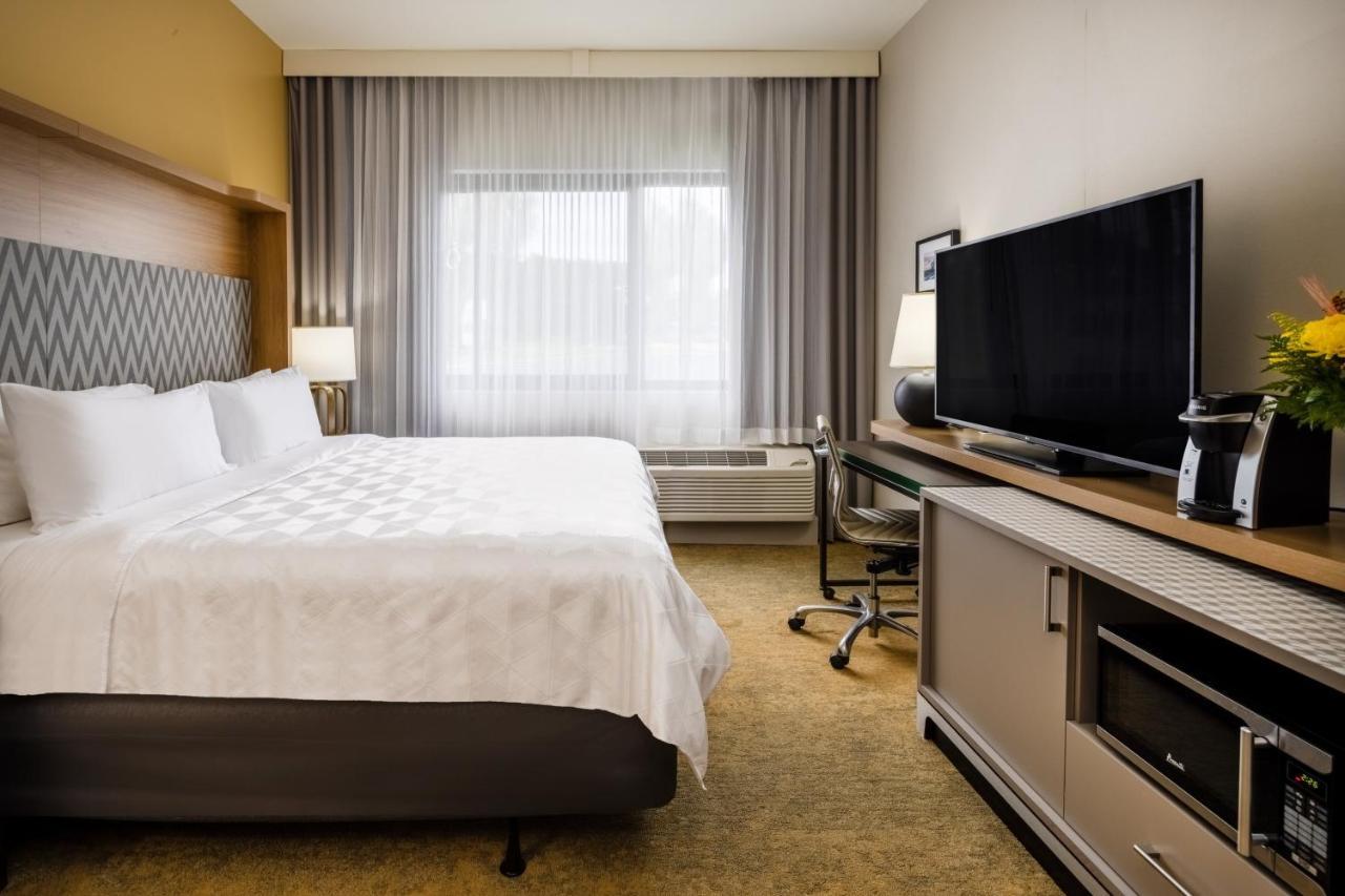 Holiday Inn - Long Island - Islip Arpt East By Ihg Holtsville Екстериор снимка